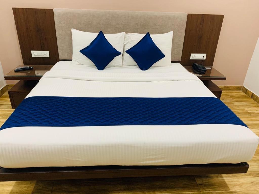Hotel Ak Suites Patiala Ngoại thất bức ảnh