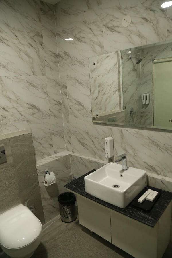 Hotel Ak Suites Patiala Ngoại thất bức ảnh